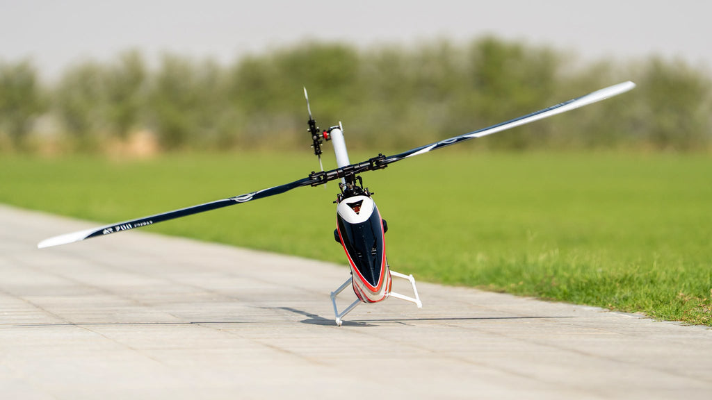 ***PRE-ORDER*** XLPower Stratos 700 Helicopter Kit - With Azure Power 700 Pro Main And 105 Pro Tail Blades