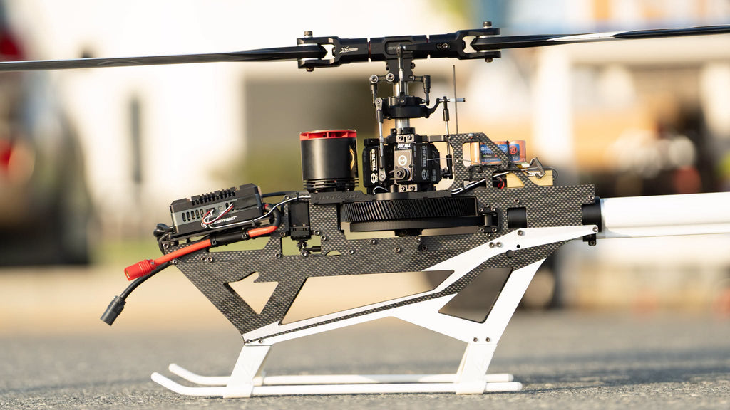 ***PRE-ORDER*** XLPower Stratos 700 Helicopter Kit - With Azure Power 700 Pro Main And 105 Pro Tail Blades
